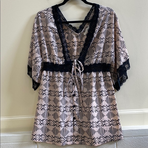 Hazel Anthropologie M print top - Picture 1 of 8
